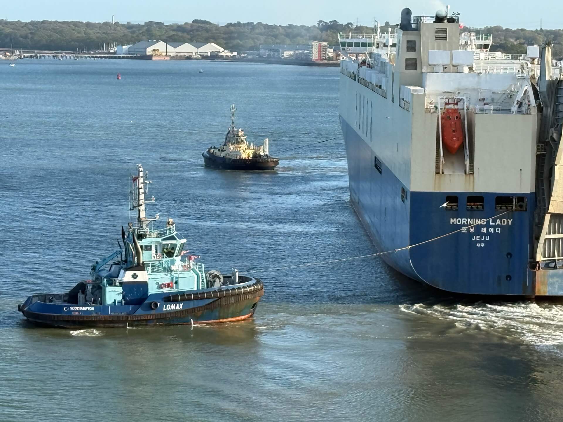 Combined Ship Handling and Towage